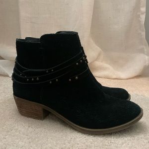 Kensie black ankle booties